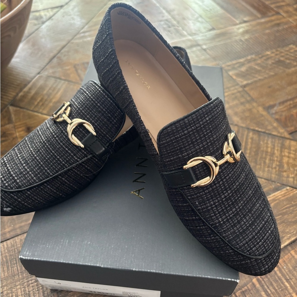 Ann Taylor NWT Chain Bit Straw Loafer-Size 8 - Picture 8 of 16